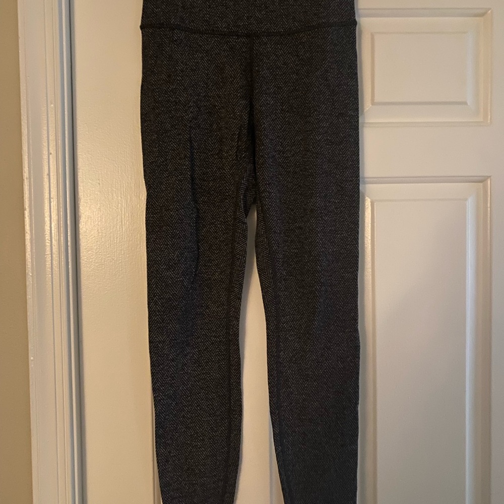 Lululemon Gray Pattern Leggings, full length, size 4